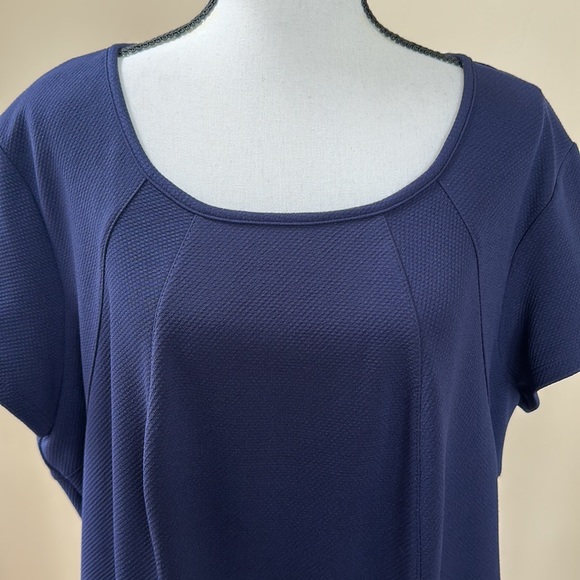 Avenue Navy Short Sleeve Dress with Zipper in Back (Size 18/20) - Picture 8 of 16